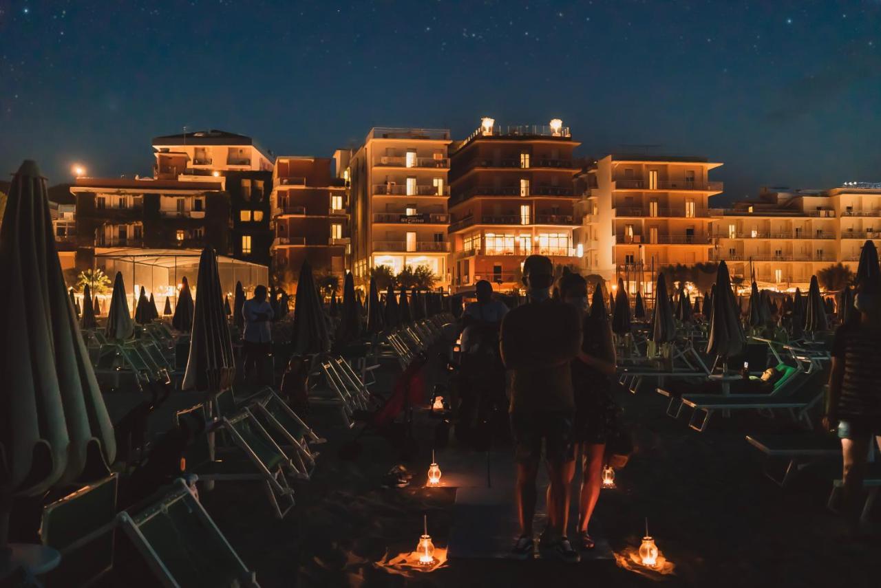 Giovanna Regina Hotel Gabicce Mare Exterior photo