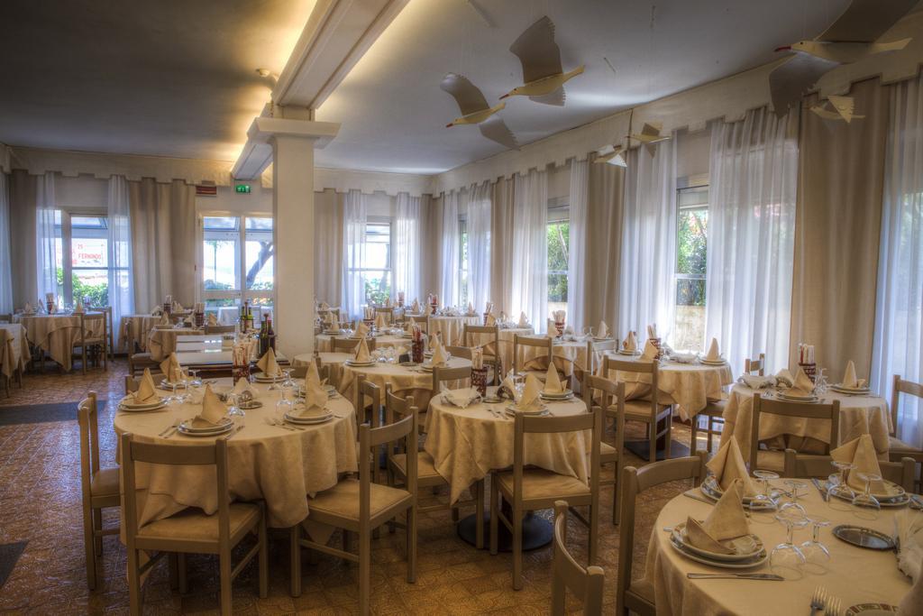 Giovanna Regina Hotel Gabicce Mare Exterior photo